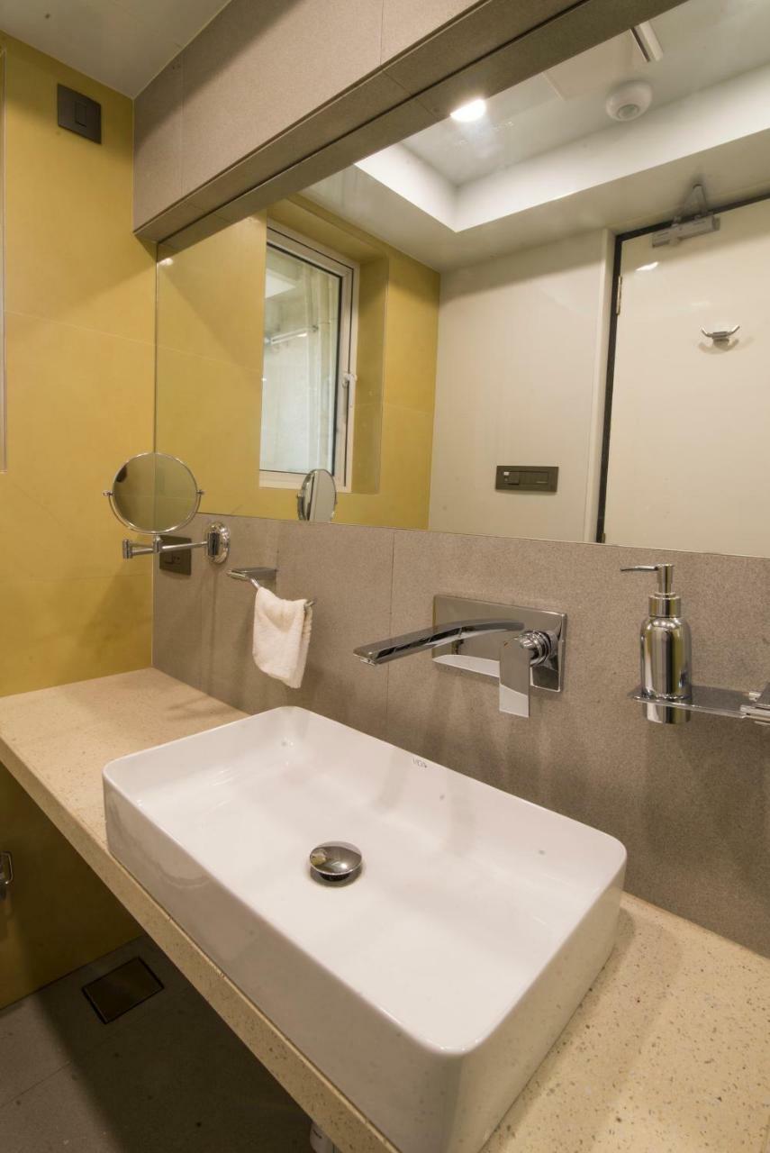 Hotel Wego Мумбаї Екстер'єр фото