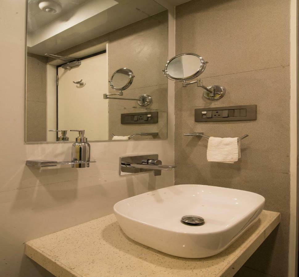 Hotel Wego Мумбаї Екстер'єр фото