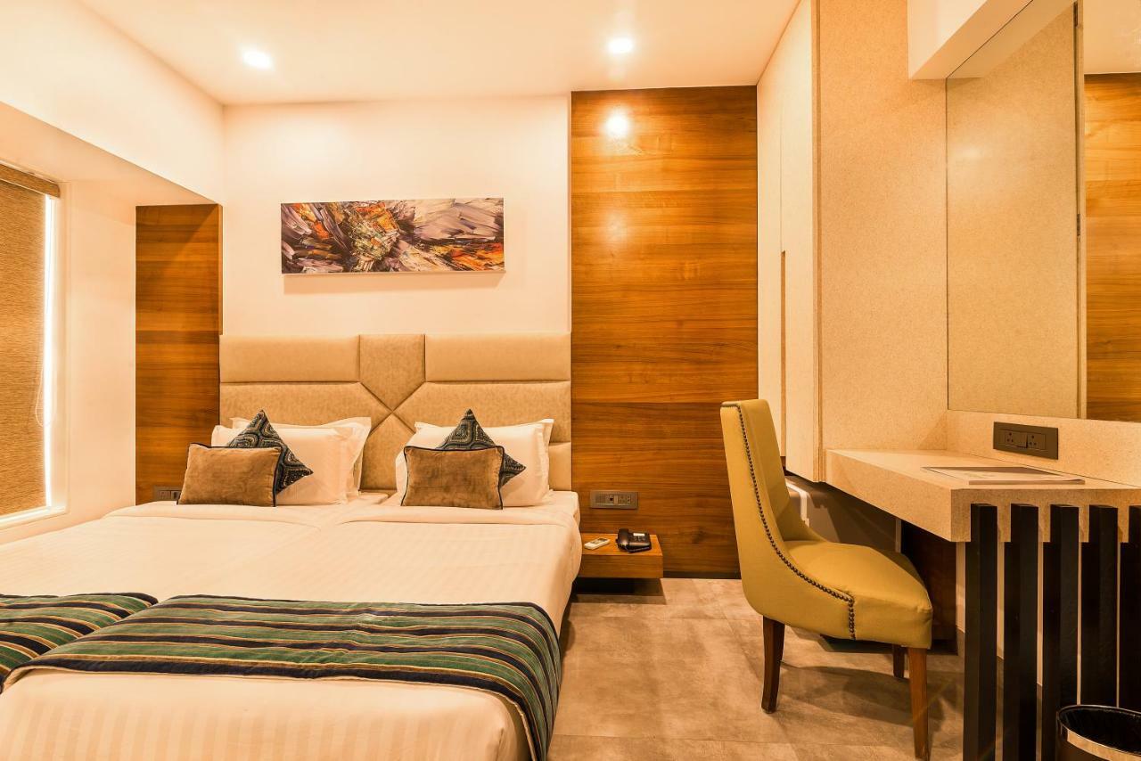 Hotel Wego Мумбаї Екстер'єр фото